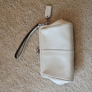 Coach kisslock cream leather wristlet